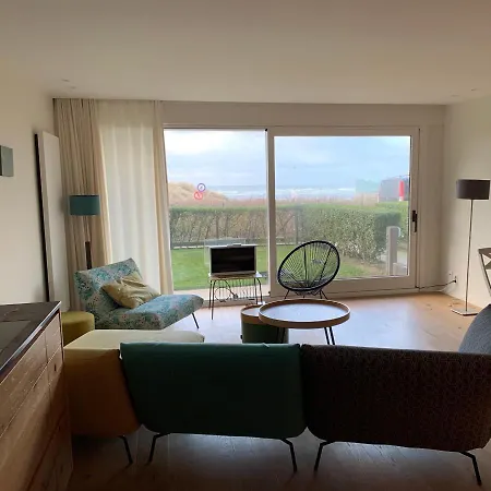 Apartment Op Het Strand, Enfin, Zo Goed Als...