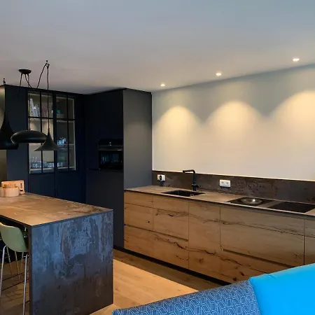 Διαμέρισμα Op Het Strand, Enfin, Zo Goed Als... *